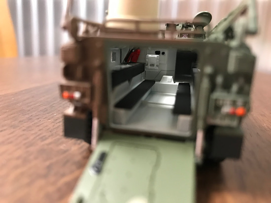 「1/72 陸上自衛隊 96式装輪装甲車B型」は完成しました。　扉を開いた状態。