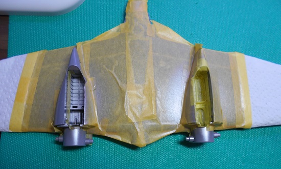 1/48 中島 夜間戦闘機 月光 11型甲を作ります。胴体内部のマスキング