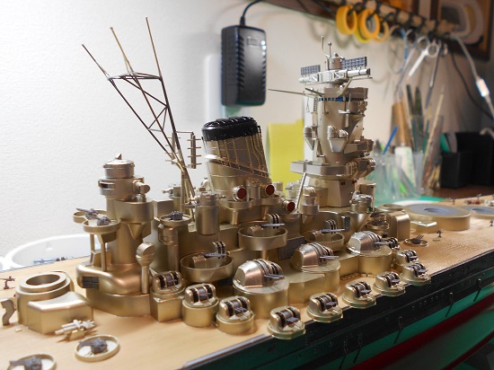 キンピカ「1/350 日本海軍戦艦 大和」を作ります。甲板上のパーツの取り付け