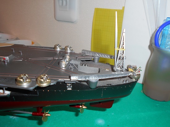 「1/350 日本海軍戦艦 大和」を作ります。中央甲板と後部甲板