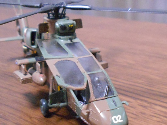 「1/72 陸上自衛隊 観測ヘリコプター OH-1 ニンジャ」を作ります。小さなパーツの塗装と組み立て