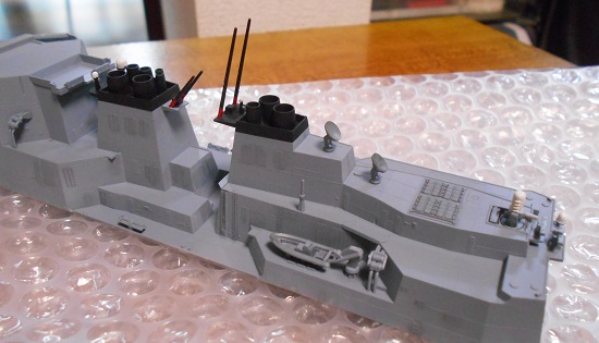 「1/450 海上自衛隊 イージス護衛艦 あたご」を作ります。組み立て。