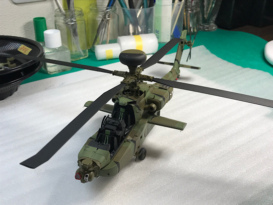 （40）「1/48 AH-64D アパッチ ロングボウ“陸上自衛隊”」を作ります。メインローターとロングボウの取り付け。