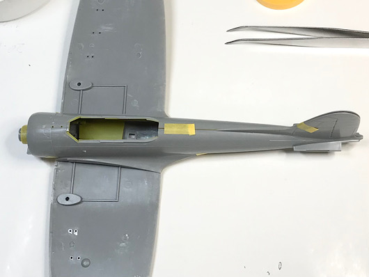 （3）「1/48 愛知 D3A1 九九式艦上爆撃機 一一型」を作ります。パーツのマスキング。