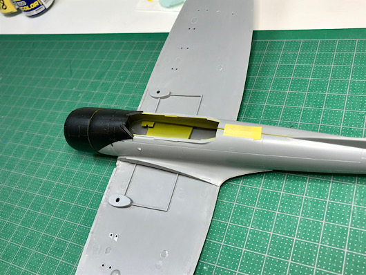 （4）「1/48 愛知 D3A1 九九式艦上爆撃機 一一型」を作ります。　塗装したパーツ。
