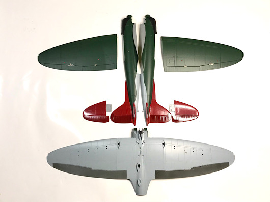 （8）「1/48 愛知 D3A1 九九式艦上爆撃機 一一型」を作ります。　ここまで塗装が終わりました。